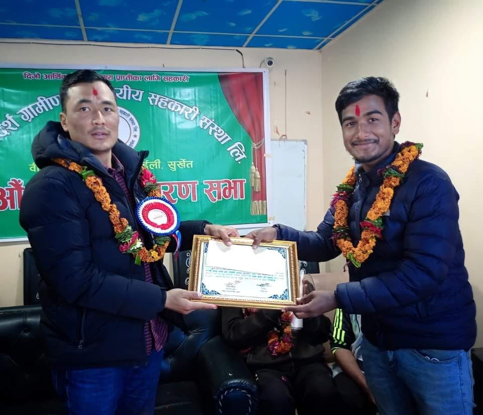 पत्रकार पंखबहादुर सम्मानित